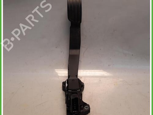 Used Pedal Pedal PEUGEOT 2008 II (UD_, US_, UY_, UJ_, UR_, UC_) 1.2 PureTech 130 (USHNS, URHNS) (130 hp) 40074656 40074656