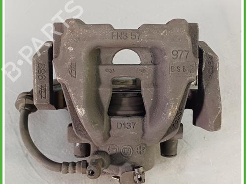 Venstre bremsekaliber foran FIAT DOBLO Cargo (263_) 1.6 D Multijet (263WXD1B, 263WXR1B, 263WXX1B, 263ZXD1B,... (105 hp) 27654423