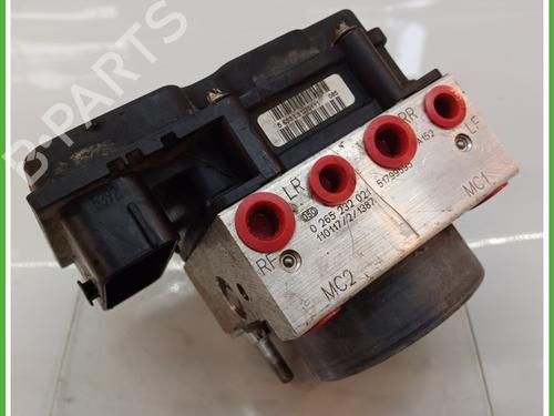 Used ABS pump FIAT PANDA (169_) 1.3 D Multijet (169AXG1A, 169AXD1A) (75 hp) 17513691