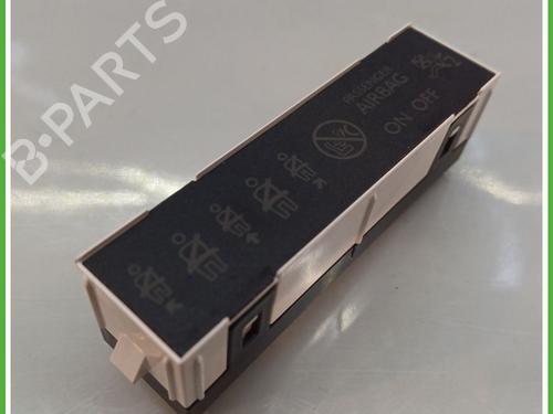 Switch PEUGEOT 2008 II (UD_, US_, UY_, UJ_, UR_, UC_) 1.2 PureTech 130 (USHNS, URHNS) | BP17835591I30