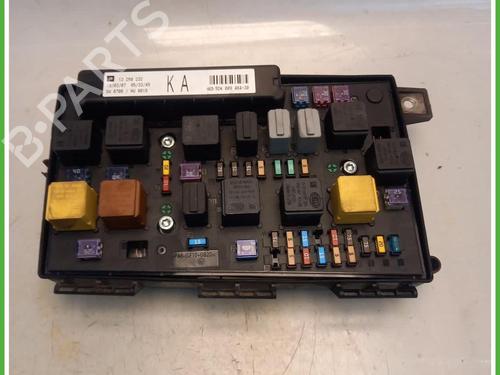 Used Fuse box Fuse box OPEL ASTRA H (A04) 1.7 CDTI (L48) (100 hp) 40073520 40073520