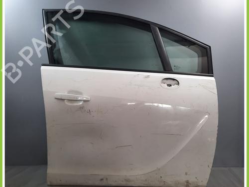 Used Right front door OPEL MERIVA B MPV (S10) 1.3 CDTI (75) (75 hp) 13708050