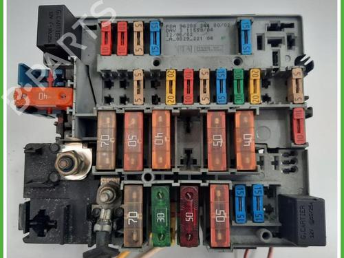 Used Fuse box Fuse box FIAT SEICENTO / 600 (187_) 1.1 (187AXB, 187AXB1A, 187AXC1A02) (54 hp) 40131880 40131880