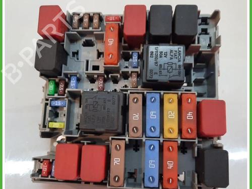 Used Fuse box Fuse box FIAT PUNTO EVO (199_) 1.3 D Multijet (199AXC1A, 199BXC1A, 199AXT1A, 199BXT1A) (75 hp) 40132854 40132854