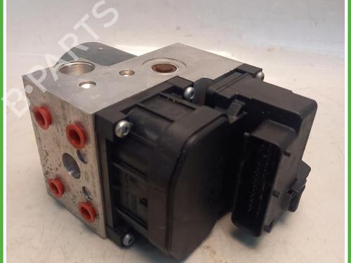 Used ABS pump ABS pump TOYOTA YARIS (_P1_) 1.3 (SCP12_, SCP13_, SCP12R, SCP13R) (87 hp) 40073444 40073444