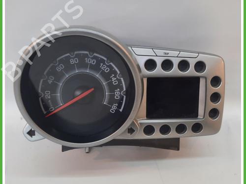 Used Instrument cluster CHEVROLET SPARK (M300) 1.0 LPG (68 hp) 13120060