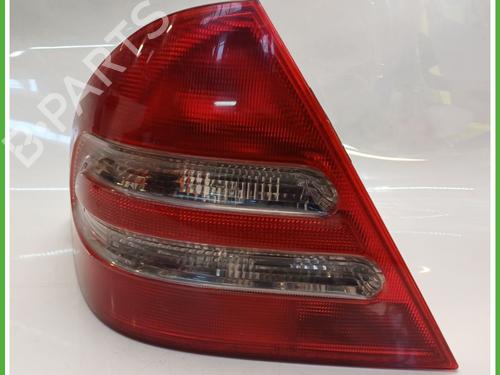 Used Left taillight MERCEDES-BENZ C-CLASS (W203) C 220 CDI (203.006, 203.008) (143 hp) 27409637
