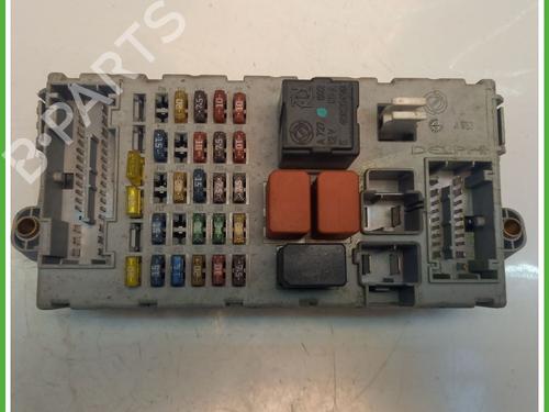 Used Fuse box FIAT PUNTO (188_) 1.2 60 (188.030, .050, .130, .150, .230, .250) (60 hp) 30198174