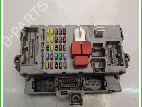 Used Fuse box LANCIA DELTA III (844_) 1.4 Bifuel (844.AXA1A) (120 hp) 31012996