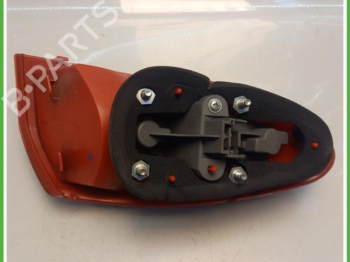 Right taillight ALFA ROMEO 147 (937_) 1.9 JTDM 8V (937.AXD1A, 937.AXU1A, 937.BXU1A) | BP30169333C35 