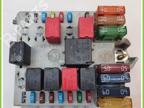 Used Fuse box FIAT PUNTO (188_) 1.2 60 (188.030, .050, .130, .150, .230, .250) (60 hp) 11370176