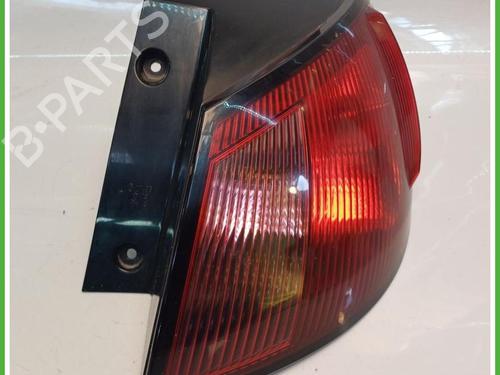 Used Right taillight Right taillight MITSUBISHI COLT VI (Z3_A, Z2_A) 1.1 (Z31A, Z32A) (75 hp) 40147126 40147126