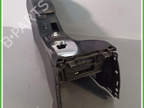 Armrest / Center console RENAULT MEGANE III Grandtour (KZ0/1) 1.5 dCi (KZ09, KZ0D, KZ1G, KZ29, KZ14, KZ1W, KZ10, KZ1F,... | BP26671656I20 