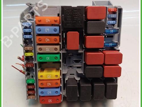 Used Fuse box Fuse box LANCIA YPSILON (312_) 1.3 D Multijet (312.YXE1A, 312.YXU1A) (95 hp) 40142887 40142887