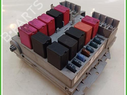 Used Fuse box Fuse box ALFA ROMEO 166 (936_) 2.4 JTD (936AXA00, 936A3B00) (150 hp) 40137209 40137209
