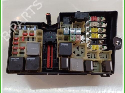 fuse-box-ford-c-max-dm2-2007-2008-2009-2010-40136592 main image