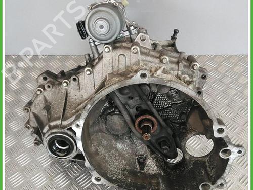 Used Gearbox Gearbox TOYOTA YARIS (_P9_) 1.4 D-4D (NLP90_, NLP90R) (90 hp) 40131826 40131826