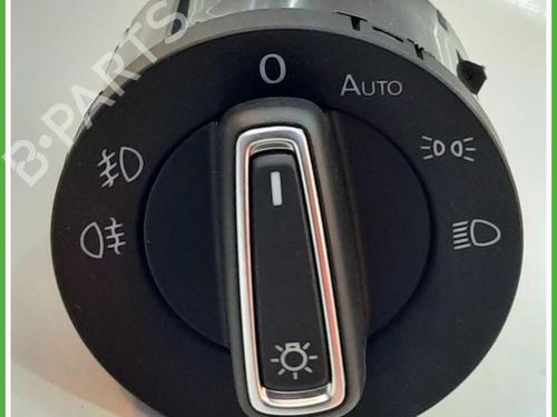 switch-vw-t-roc-a11-d11-2017-40133096 main image