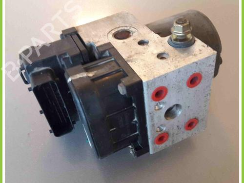 ABS Bremseaggregat TOYOTA YARIS (_P1_) 1.0 (SCP10_, SCP10R) (68 hp) 13120009