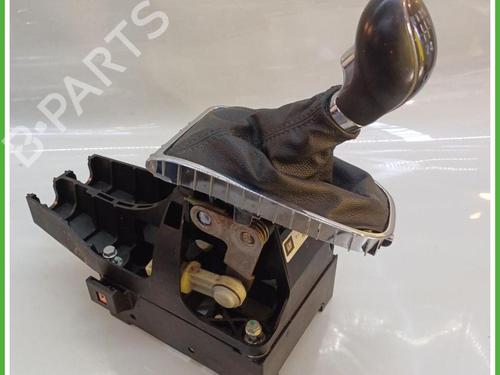 gear-lever-opel-astra-j-p10-2009-2010-2011-2012-2013-2014-2015-2016-40141620 main image