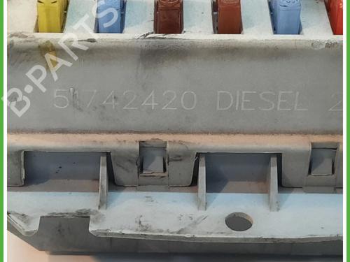 Zekeringkast ALFA ROMEO 147 (937_) 1.9 JTDM 8V (937.AXD1A, 937.AXU1A, 937.BXU1A) | BP13038134E1 