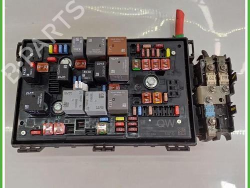 fuse-box-opel-astra-j-p10-2009-2010-2011-2012-2013-2014-2015-2016-40141629 main image