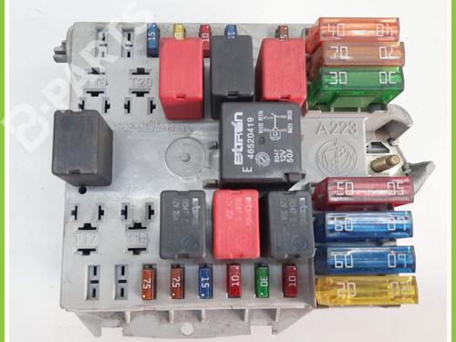 Used Fuse box FIAT PUNTO (188_) 1.2 60 (188.030, .050, .130, .150, .230, .250) (60 hp) 11368636