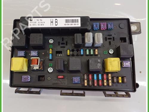Used Fuse box OPEL ZAFIRA / ZAFIRA FAMILY B (A05) 1.9 CDTI (M75) (120 hp) 19083983
