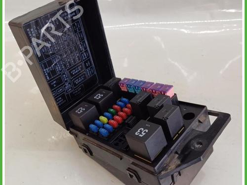 Used Fuse box Fuse box FIAT BRAVO I (182_) 1.9 JTD 105 (105 hp) 40136317 40136317