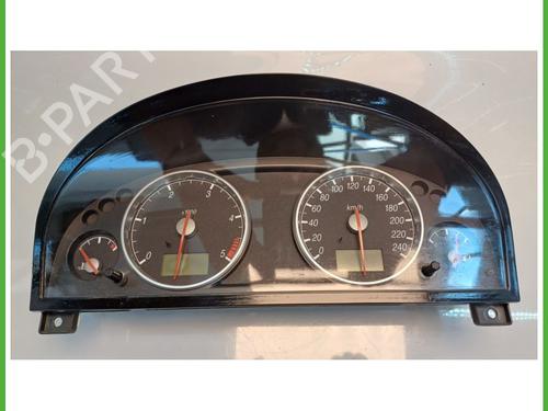 Used Instrument cluster FORD MONDEO III Turnier (BWY) 2.0 16V TDDi / TDCi (115 hp) 26902365