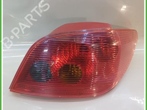 Used Right taillight PEUGEOT 307 (3A/C) 1.4 16V (88 hp) 16473710