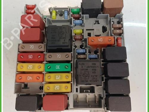 Used Fuse box Fuse box FIAT PUNTO EVO (199_) 1.4 LPG (78 hp) 40147843 40147843