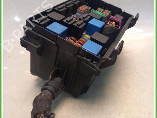 Fuse box OPEL MERIVA B MPV (S10) 1.3 CDTI (75) | BP40075627E1 - Image 4