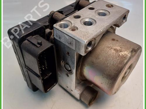 Used ABS pump SUZUKI GRAND VITARA I (FT, HT) 2.0 HDI 110 16V 4x4 (SQ420D, TD83V) (109 hp) 26306762