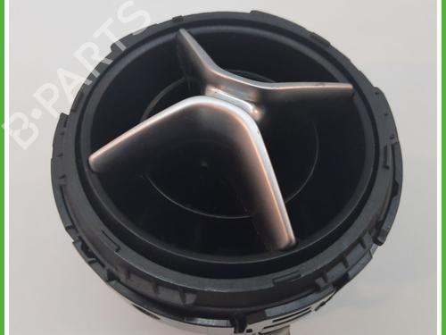 Used Air vent MERCEDES-BENZ A-CLASS (W176) A 180 CDI / d (176.012) (109 hp) 13709204