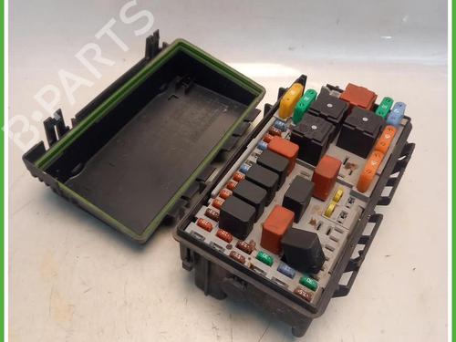 fuse-box-fiat-grande-punto-199_-2005-40073651 main image