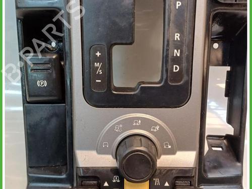 Middle console LAND ROVER DISCOVERY III (L319) 2.7 TD 4x4 | BP40145400I22 - Image 2