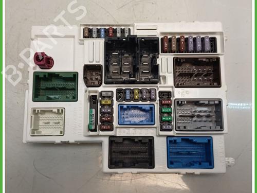 Used Fuse box PEUGEOT 408 II (FP_, F3_, FM_) Hybrid 225 (F3DGYT) (224 hp) 30962158