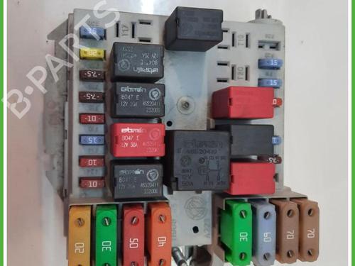 Used Fuse box Fuse box OPEL CORSA B (S93) 1.2 i (F08, F68, M68) (45 hp) 40132957 40132957