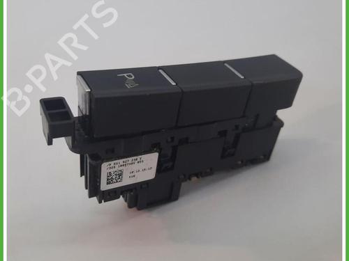 Used Right front window switch Right front window switch VW GOLF VII (5G1, BQ1, BE1, BE2) 1.6 TDI (90 hp) 40135287 40135287