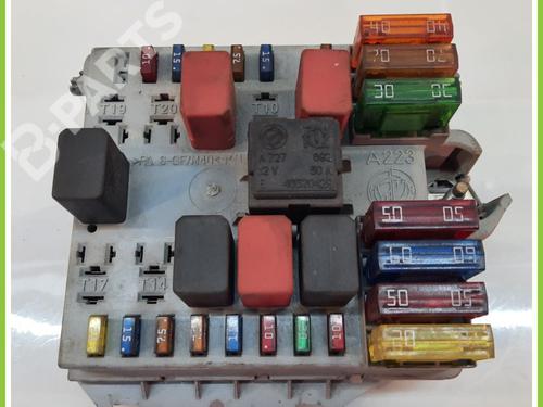 Used Fuse box FIAT PUNTO (188_) 1.2 60 (188.030, .050, .130, .150, .230, .250) (60 hp) 11764534