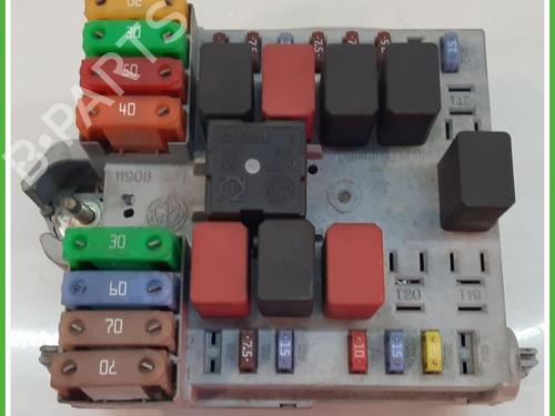 Used Fuse box Fuse box RENAULT TWINGO II (CN0_) 1.2 Turbo (CN0C, CN0F) (100 hp) 40133240 40133240