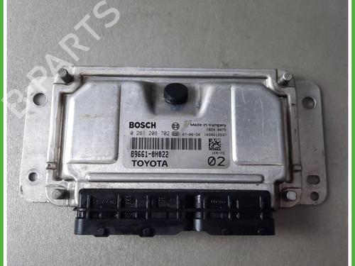 Used Engine control unit (ECU) Engine control unit (ECU) TOYOTA AYGO (_B1_) 1.0 (KGB10_, KGB10R) (68 hp) 40131098 40131098