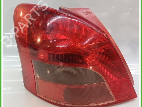 Venstre Baklys TOYOTA YARIS (_P9_) 1.4 D-4D (NLP90_, NLP90R) (90 hp) 21028332