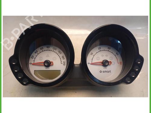 Used Instrument cluster Instrument cluster SMART FORFOUR (454) 1.5 CDI (454.000) (68 hp) 40076234 40076234