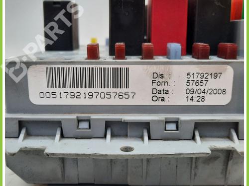 Fuse box LANCIA YPSILON (843_) 1.3 D Multijet (843.AXF11, 843.AXF1A, 843.AXM11,... | BP11370205E1 