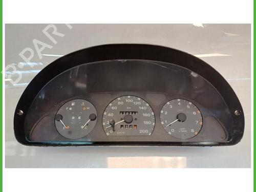 Used Instrument cluster Instrument cluster FIAT PUNTO (176_) 60 1.2 (176AP, 176AR, 176AQ, 176BB) (60 hp) 40146070 40146070