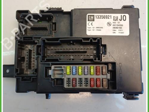 Used Fuse box OPEL MERIVA B MPV (S10) 1.4 (75) (120 hp) 29201283