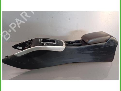 middle-console-audi-a4-b8-avant-8k5-2007-2008-2009-2010-2011-2012-2013-2014-2015-2016-2017-40142158 main image