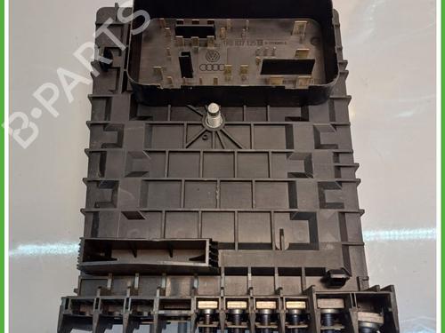 Zekeringkast VW GOLF PLUS V (5M1, 521) 1.6 BiFuel | BP26706005E1 